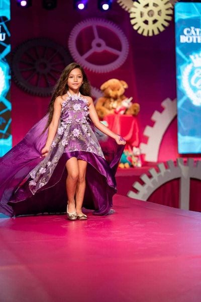 Kids Model Academy - Scoala de modeling pentru copii